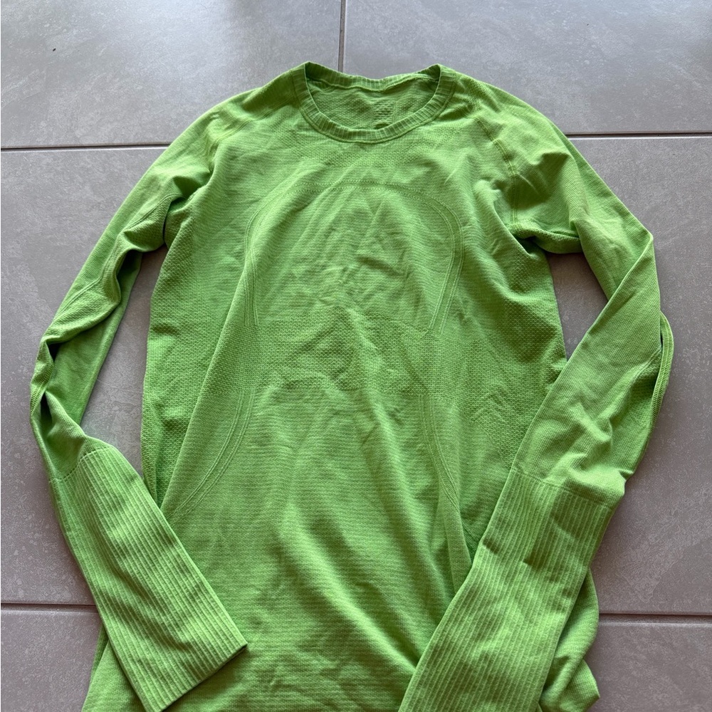 Lululemon light green swiftly tech Lightweight Long-Sleeve Crewneck Top - Picture 3 of 6